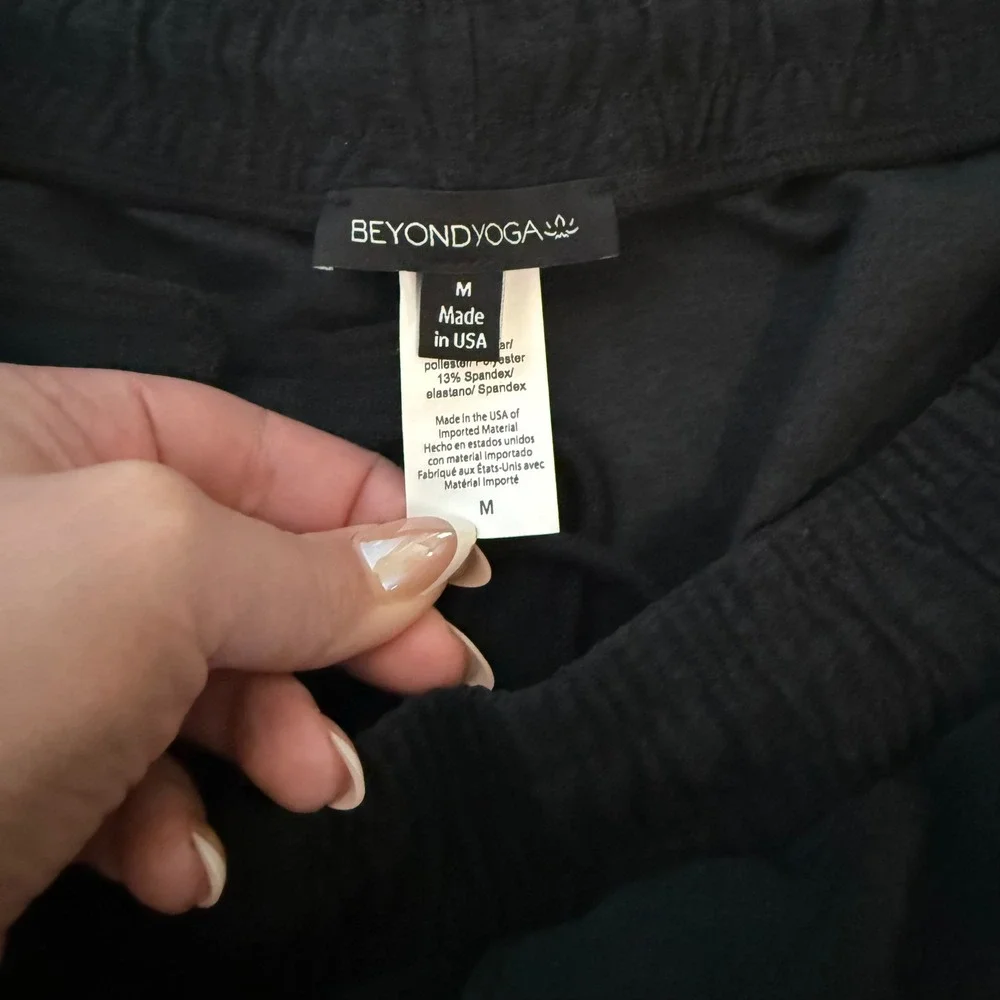 Beyond Yoga Take It Easy Sweat Shorts Mens Charcoal Heather Pockets Size‎ M